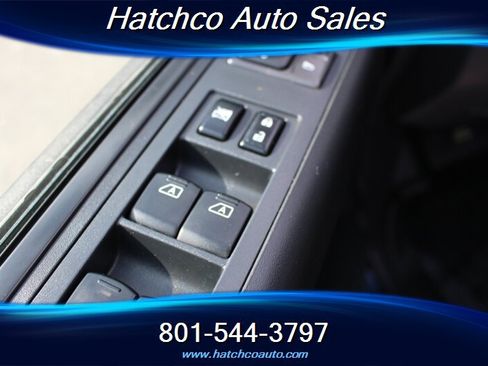 Used 2014 Nissan Titan SV w/ SV Value Truck Package AWD/4WD image 13