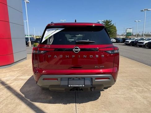 New 2026 Nissan Pathfinder SL w/ SL Premium Package image 5