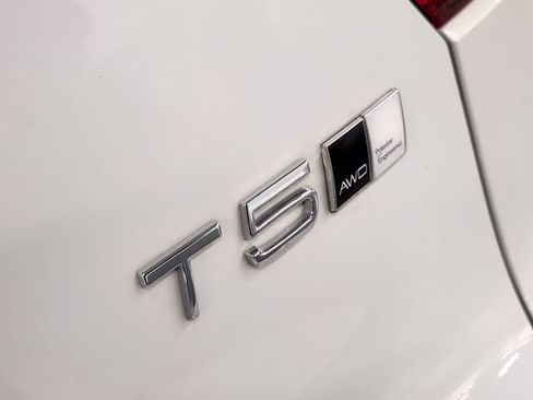 Used 2021 Volvo XC40 T5 Inscription w/ Advanced Package AWD/4WD image 13