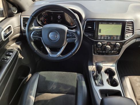 Used 2020 Jeep Grand Cherokee Altitude image 15