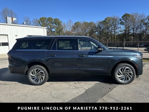 New 2026 Lincoln Navigator L Reserve AWD/4WD image 8