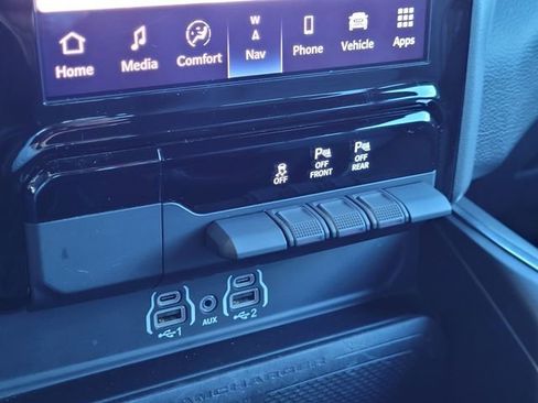 Certified 2025 RAM 1500 Big Horn image 11