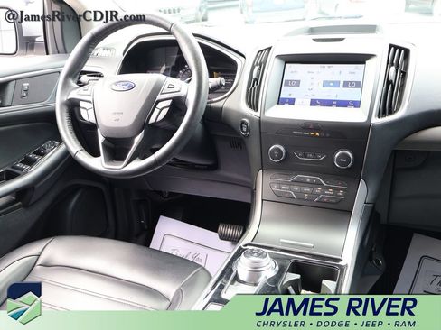 Used 2020 Ford Edge SEL w/ Cold Weather Package FWD image 13