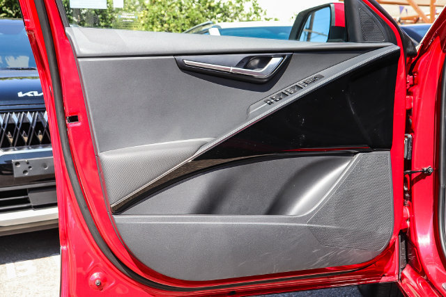 Certified 2025 Kia Niro EX FWD image 22