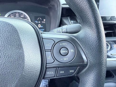 Used 2022 Toyota Corolla LE image 14