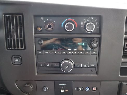 Used 2019 Chevrolet Express 2500 w/ Driver Convenience Package RWD image 12