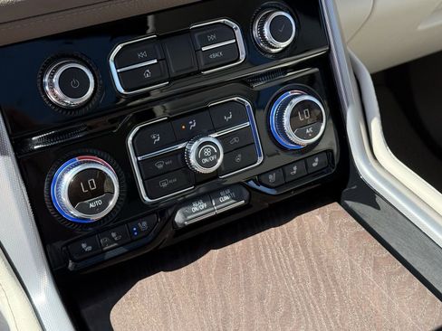 Certified 2024 GMC Yukon XL Denali w/ Denali Reserve Package image 56