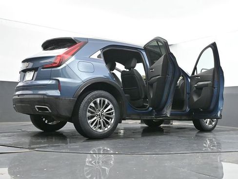 Used 2025 Cadillac XT4 Premium Luxury image 71
