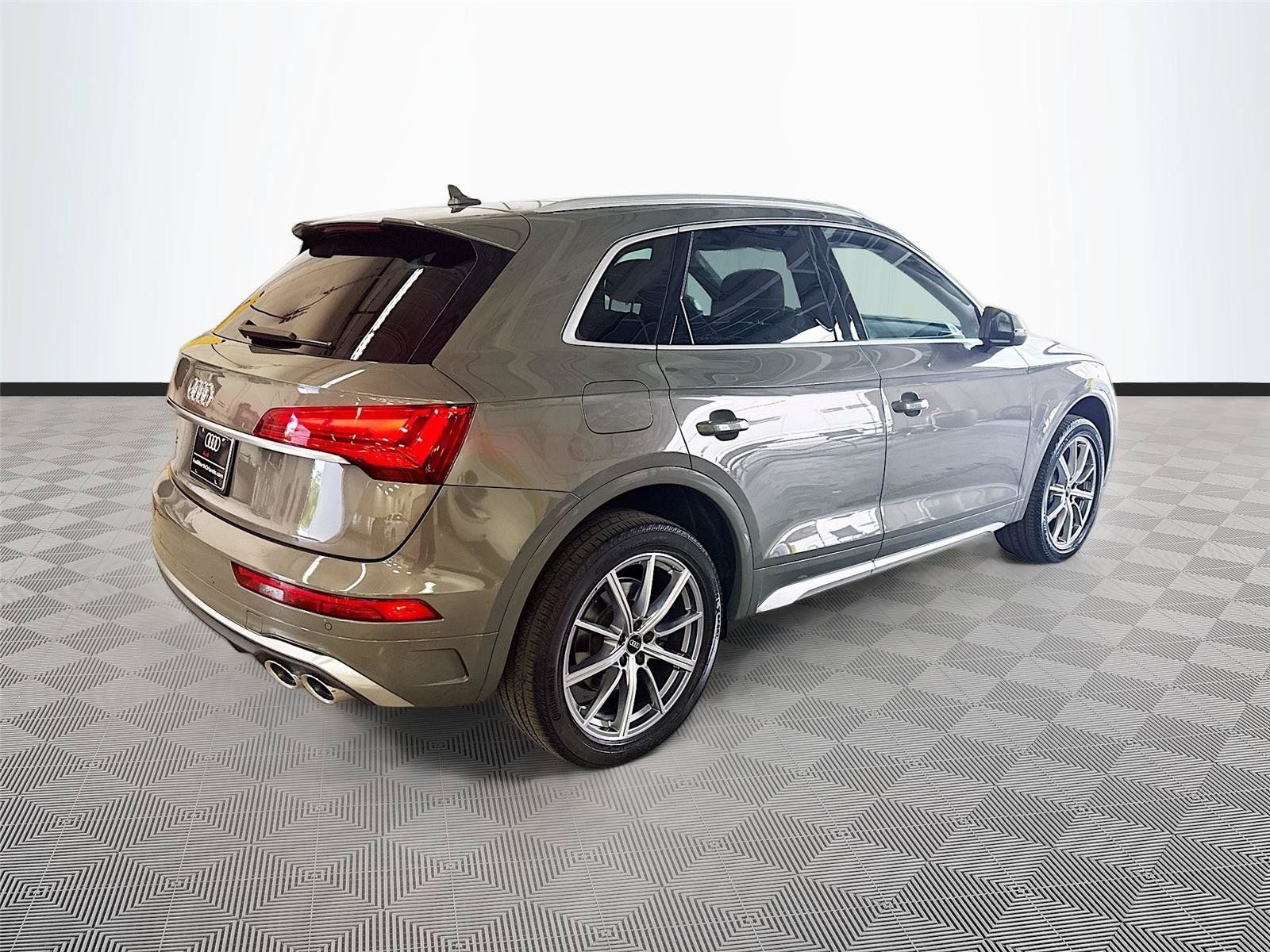 Used 2023 Audi SQ5 Premium Plus w/ Premium Plus Package AWD/4WD image 7