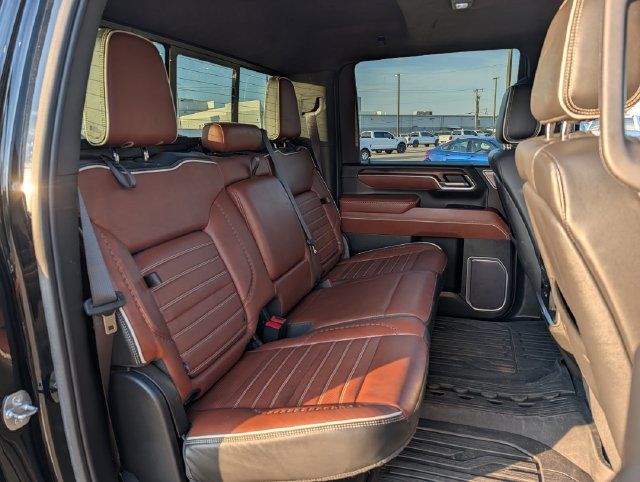 Used 2024 GMC Sierra 2500 Denali Ultimate AWD/4WD image 31