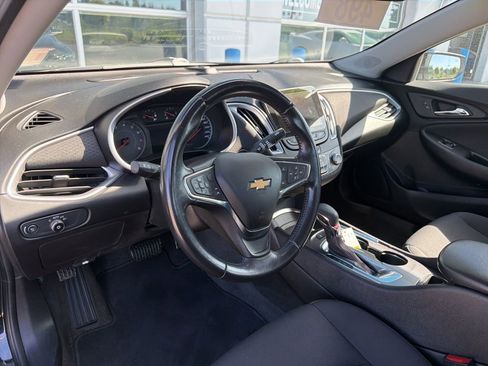 Used 2021 Chevrolet Malibu RS FWD image 5