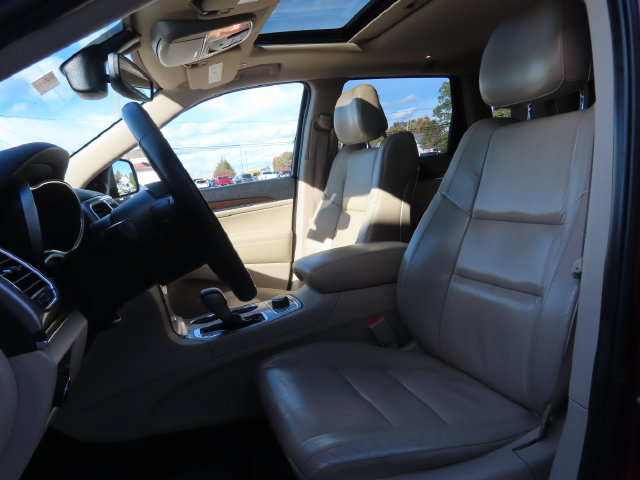 Used 2018 Jeep Grand Cherokee Limited w/ Trailer Tow Group IV AWD/4WD image 22
