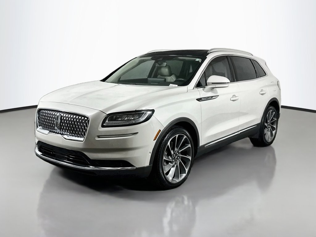Used 2021 Lincoln Nautilus Reserve w/ Equipment Group 201A FWD image 3