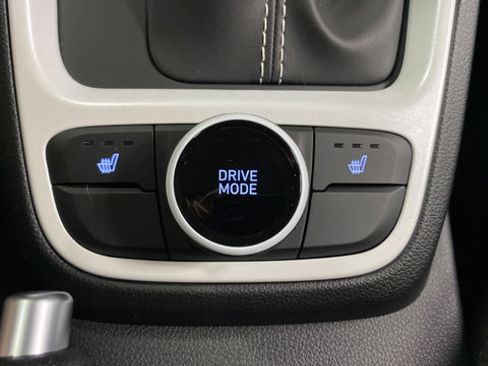 New 2026 Hyundai Venue SEL FWD image 12