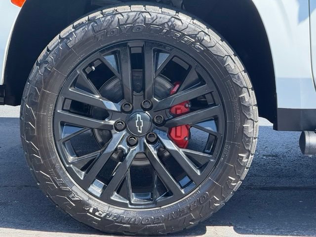 Used 2022 Chevrolet Tahoe Z71 w/ Luxury Package AWD/4WD image 13