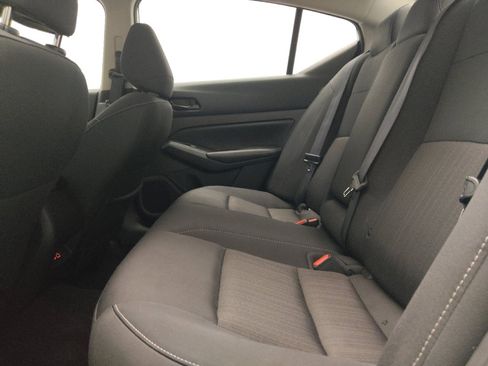 Used 2024 Nissan Altima 2.5 SV FWD image 18