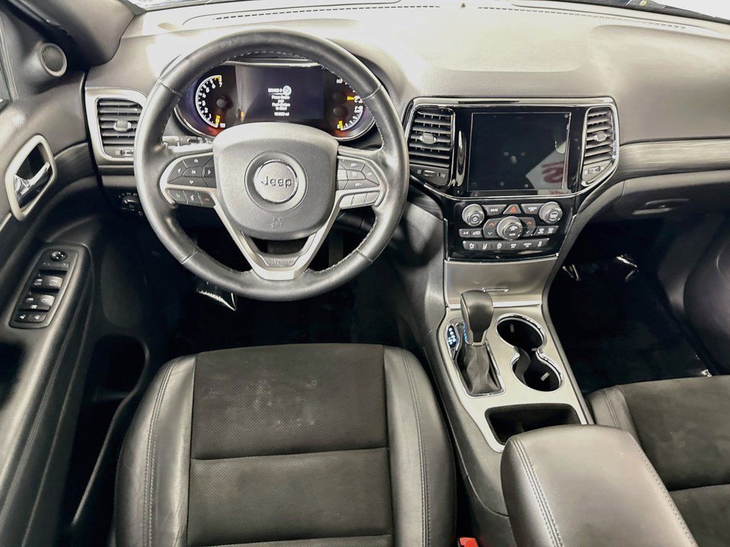 Used 2020 Jeep Grand Cherokee Altitude AWD/4WD image 3