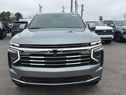 New 2026 Chevrolet Suburban LT w/ Comfort Package image 2