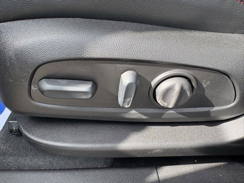 Used 2024 Chevrolet Equinox RS w/ RS Leather Package image 18