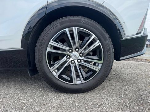 Certified 2024 Cadillac Lyriq Luxury AWD/4WD image 16