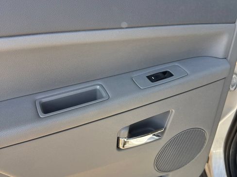 Used 2006 Jeep Grand Cherokee Limited RWD image 8