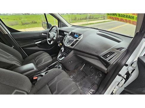 Used 2016 Ford Transit Connect XLT image 18