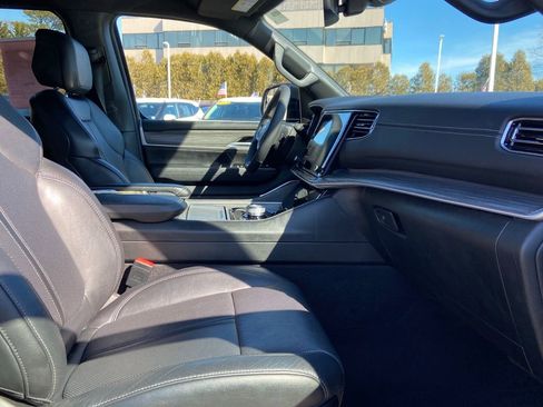 Used 2024 Jeep Wagoneer Series III image 26