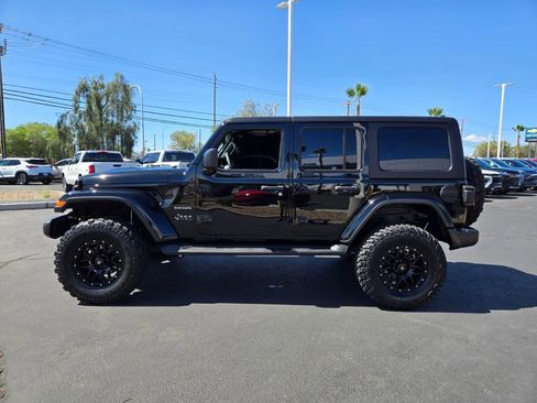 Used 2023 Jeep Wrangler Unlimited Sahara AWD/4WD image 3