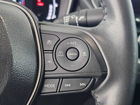 Used 2025 Toyota Corolla XSE FWD image 30