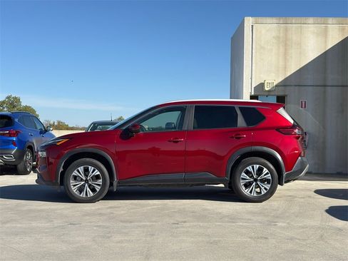 Used 2023 Nissan Rogue SV w/ SV Premium Package image 6