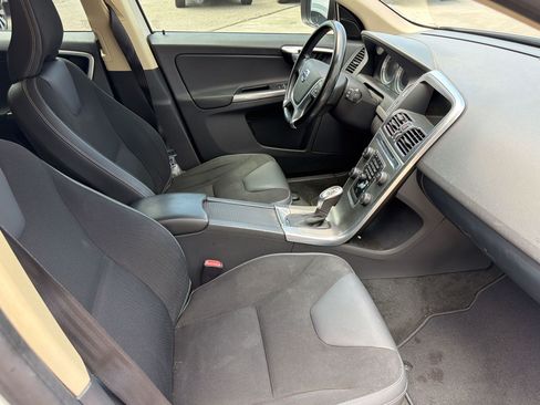 Used 2013 Volvo XC60 3.2 FWD image 20