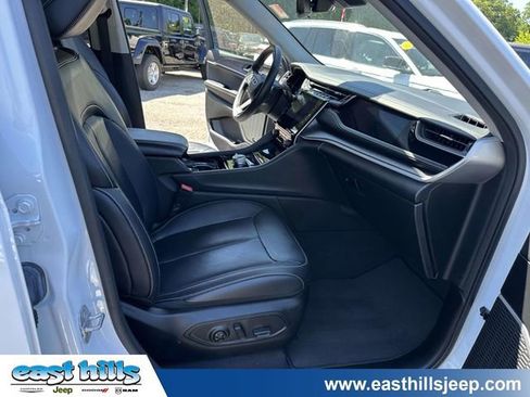 Used 2022 Jeep Grand Cherokee L Limited AWD/4WD image 25