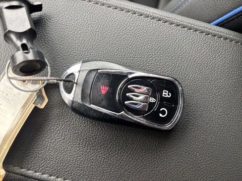 Used 2025 Buick Envista Sport Touring image 21