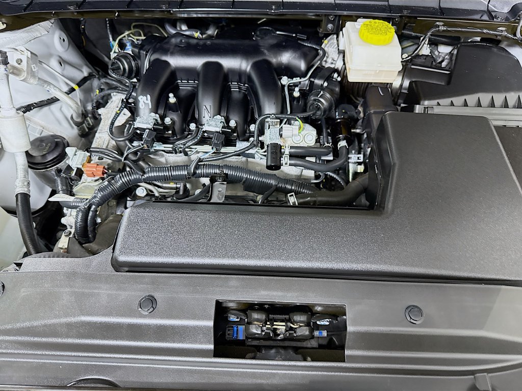 Certified 2025 Nissan Pathfinder Platinum AWD/4WD image 38