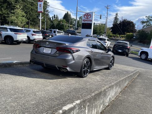 Certified 2019 Toyota Camry XSE FWD image 7