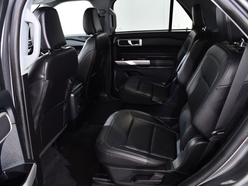 Used 2023 Ford Explorer XLT w/ Equipment Group 202A image 16