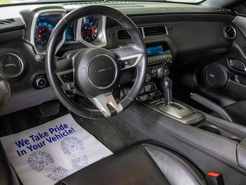 Used 2010 Chevrolet Camaro SS w/ RS Package RWD image 4