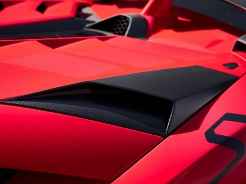 Used 2019 Lamborghini Aventador SVJ image 12