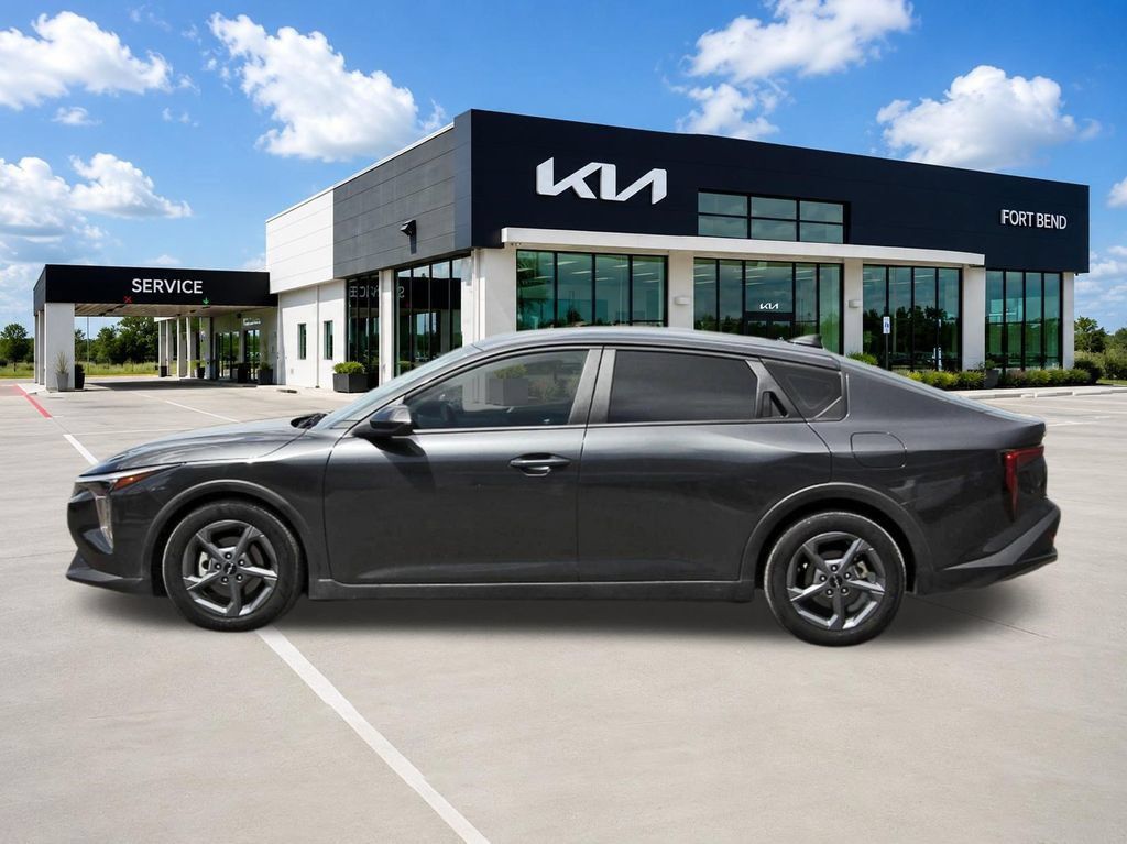 Used 2025 Kia K4 FWD image 8