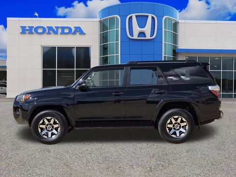Used 2024 Toyota 4Runner TRD Off-Road Premium AWD/4WD image 6