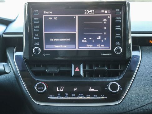 Used 2022 Toyota Corolla LE FWD image 13