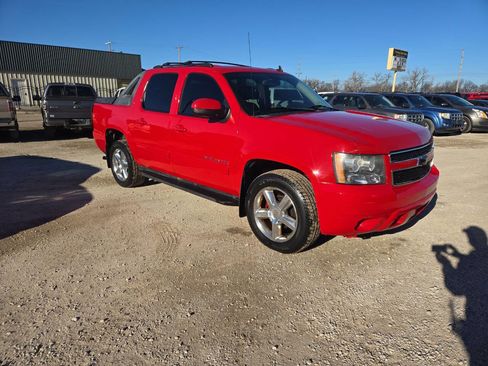 Used 2011 Chevrolet Avalanche LT w/ Luxury Package image 1