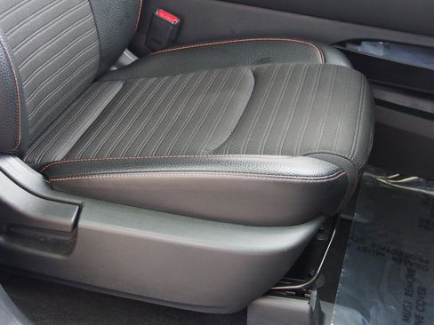 Used 2023 Nissan Pathfinder Rock Creek AWD/4WD image 12