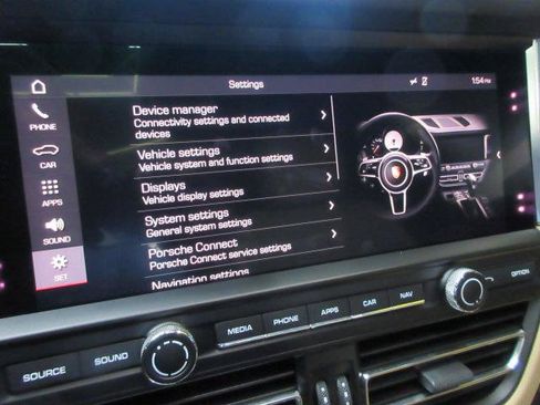 Used 2019 Porsche Macan AWD/4WD image 38