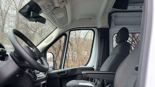 Used 2023 RAM ProMaster 2500 FWD image 9