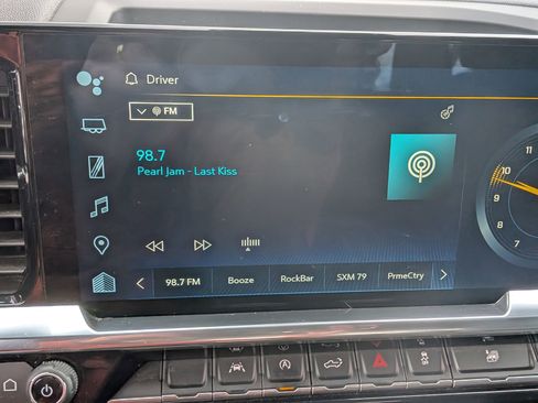 Used 2024 Chevrolet Silverado 1500 LT image 27