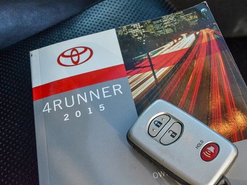 Used 2015 Toyota 4Runner Limited image 33