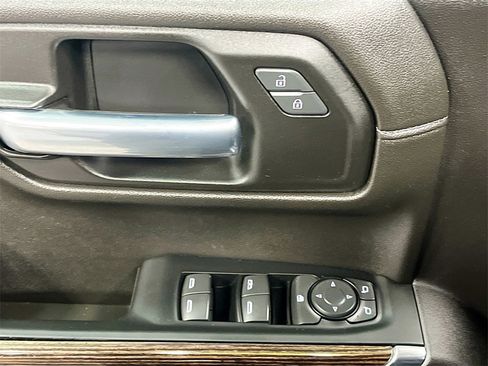 Used 2022 GMC Sierra 1500 SLE w/ Driver Alert Package I image 18