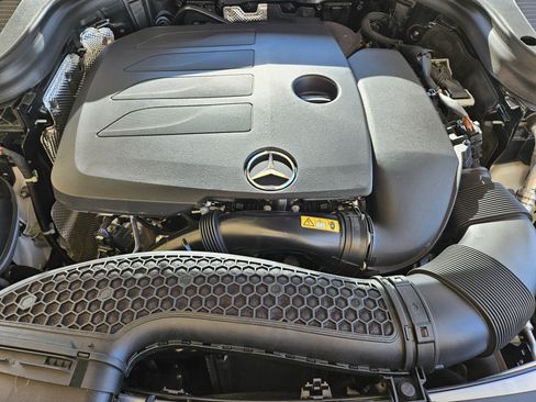 Used 2022 Mercedes-Benz GLC 300 4MATIC Coupe image 31