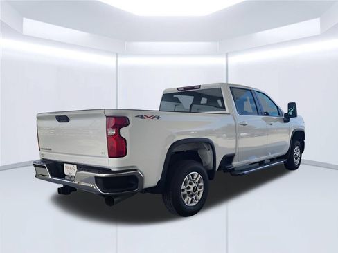 Used 2025 Chevrolet Silverado 2500 LT w/ Convenience Package AWD/4WD image 6